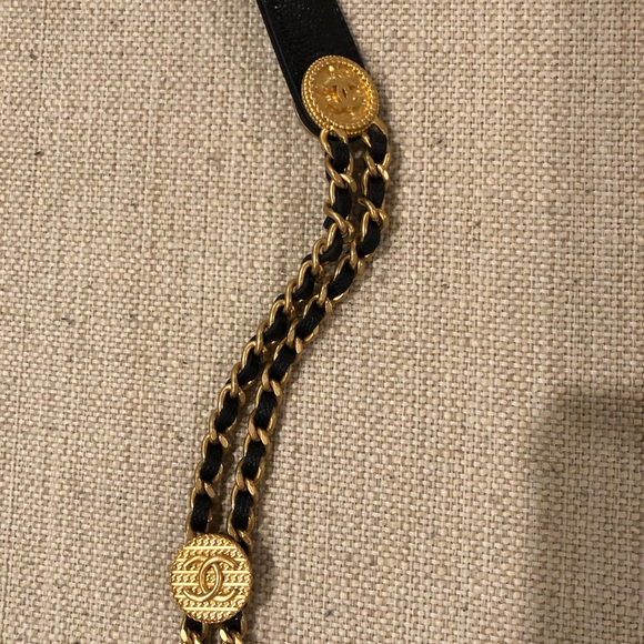 Brand new authentic Chanel bag very stylish out of stock in stores - Picture 7 of 9